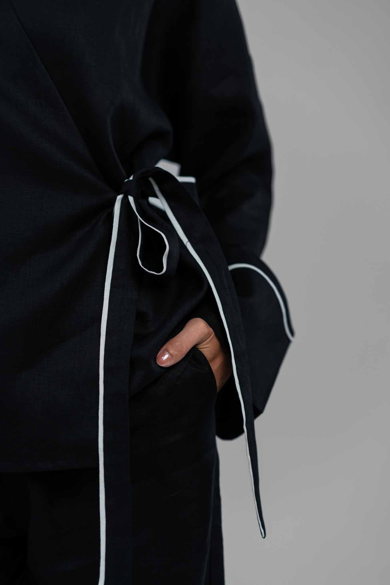 Noir Outline Linen Kimono
