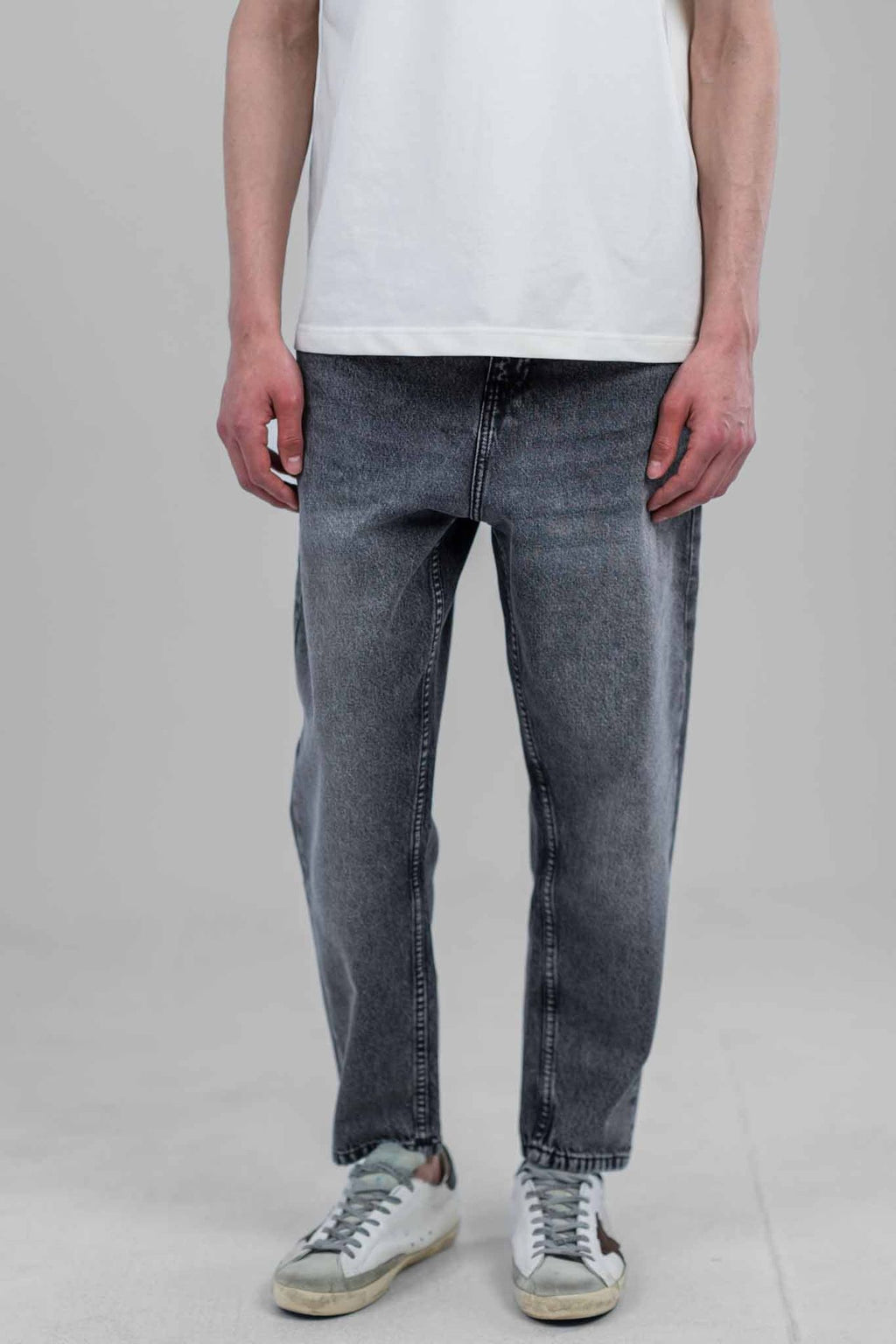 The Carrot Cut Denim Pants