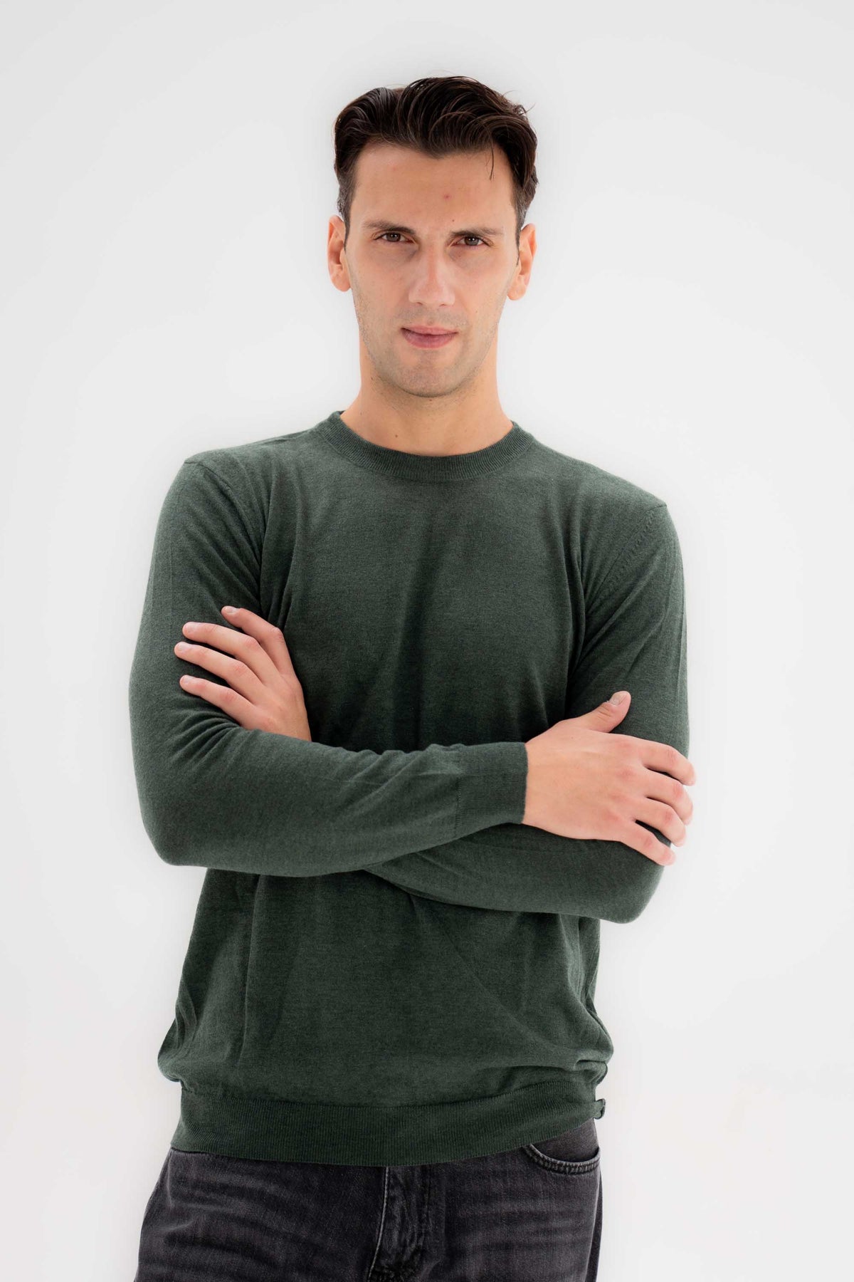 Classic Crew Neck Men Sweater
